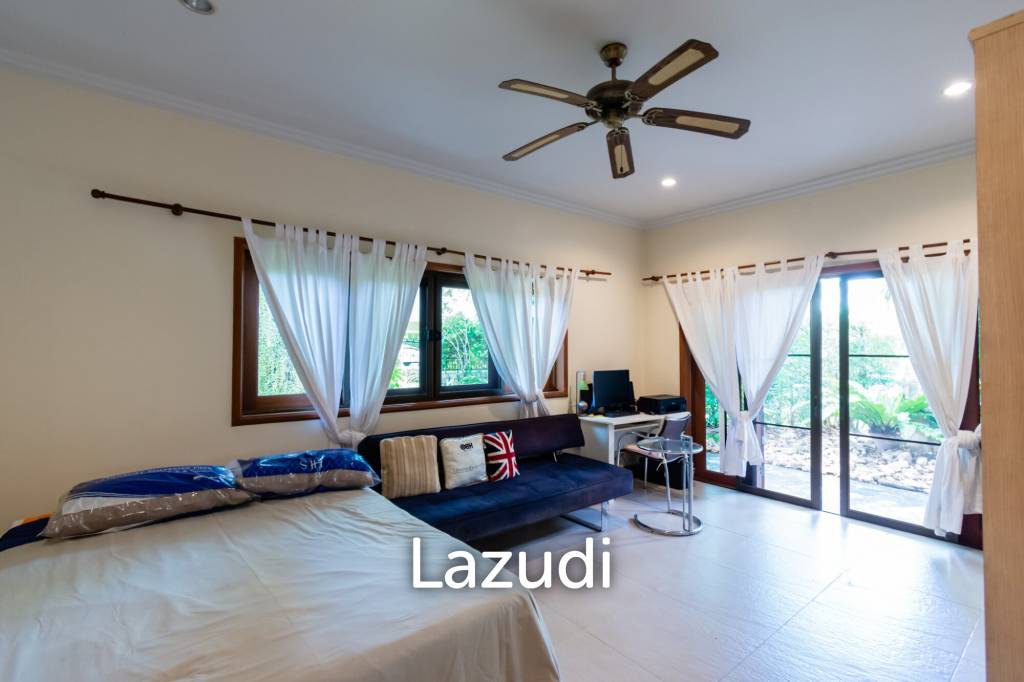 1,100 Sqm 4 Bed 4 Bath Villa For Sale