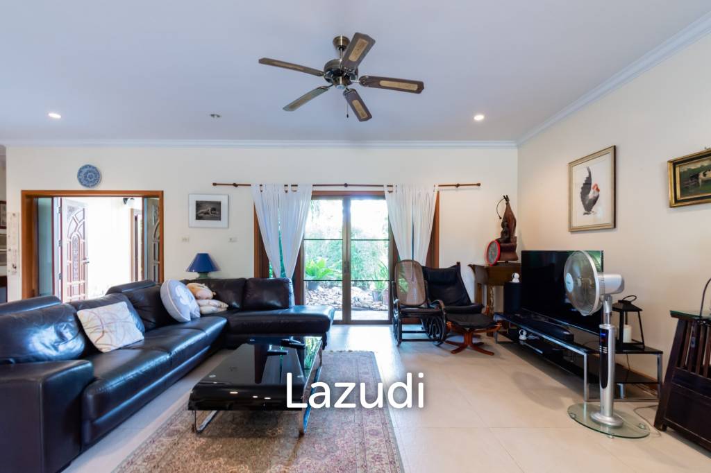 1,100 Sqm 4 Bed 4 Bath Villa For Sale