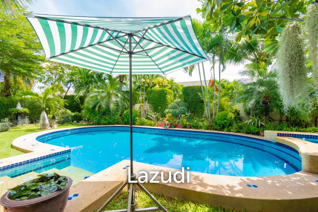 1,100 Sqm 4 Bed 4 Bath Villa For Sale