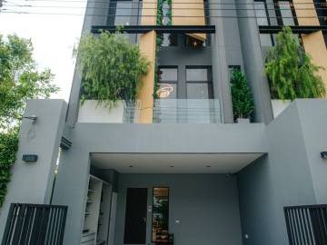 3 Bed 4 Bath 260 SQ.M AI Ratchapruek