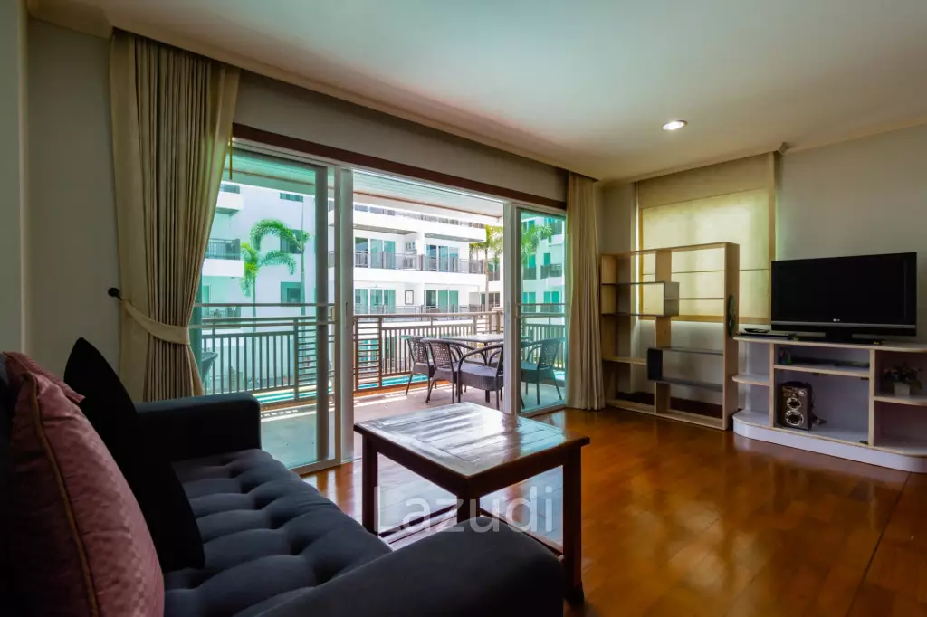 THE BEACH PALACE :  Studio room condo near the beach