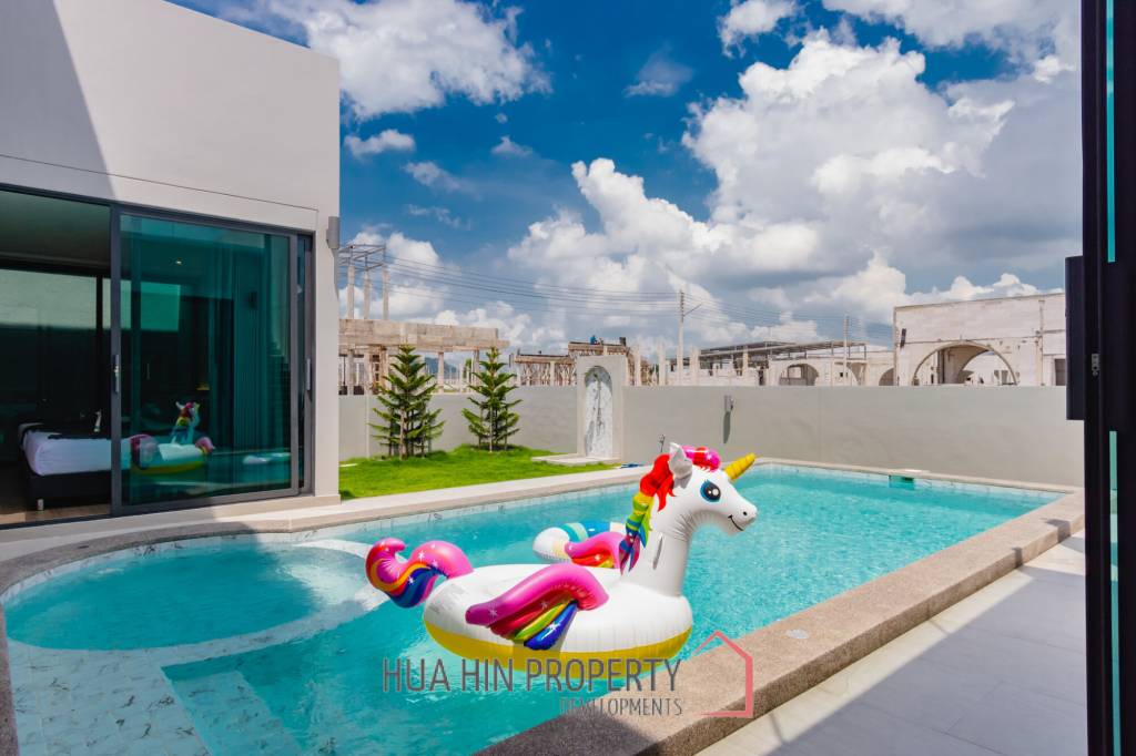 3 Bed 4 Bath 235 SQ.M. Reeva Pool Villas