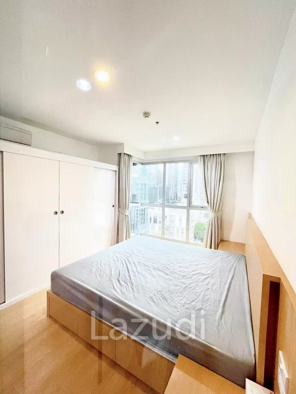 1 Bed 1 Bath 38 SQ.M Rhythm Sathorn - Narathiwas