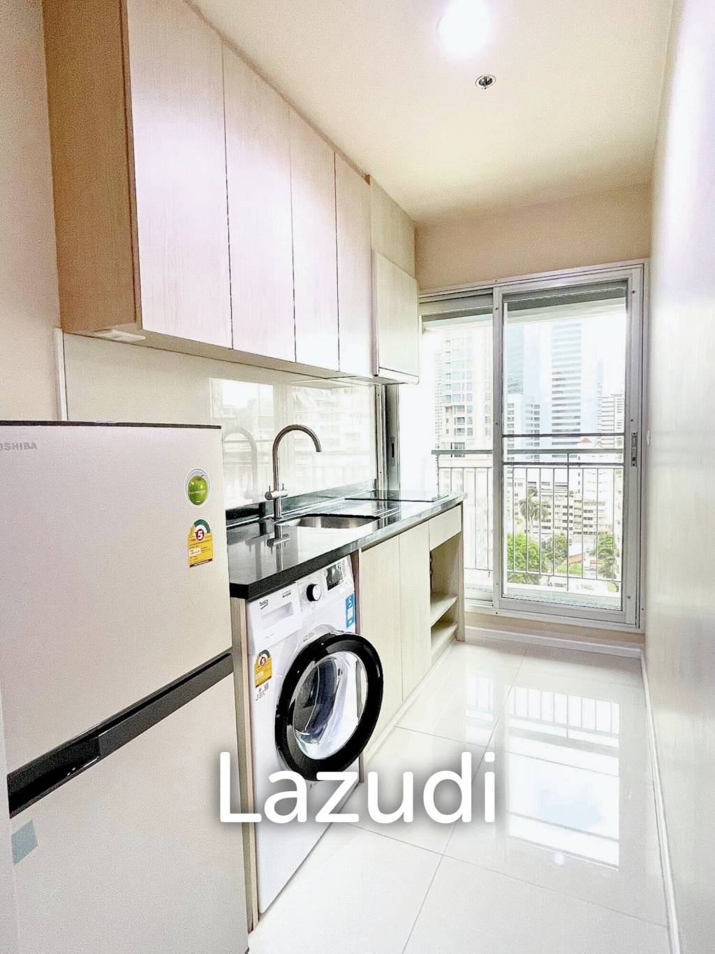 1 Bed 1 Bath 38 SQ.M Rhythm Sathorn - Narathiwas