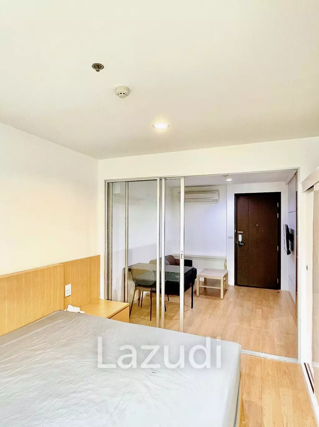 1 Bed 1 Bath 38 SQ.M Rhythm Sathorn - Narathiwas