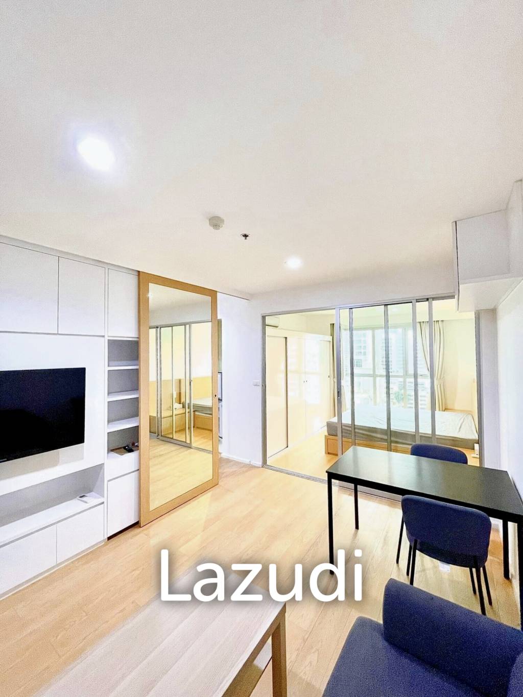 1 Bed 1 Bath 38 SQ.M Rhythm Sathorn - Narathiwas