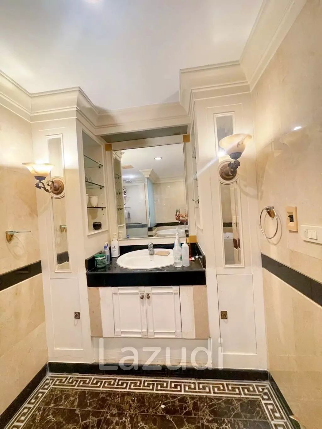 2 Bedroom 3 Bathroom 186 SQ.M Las Colinas