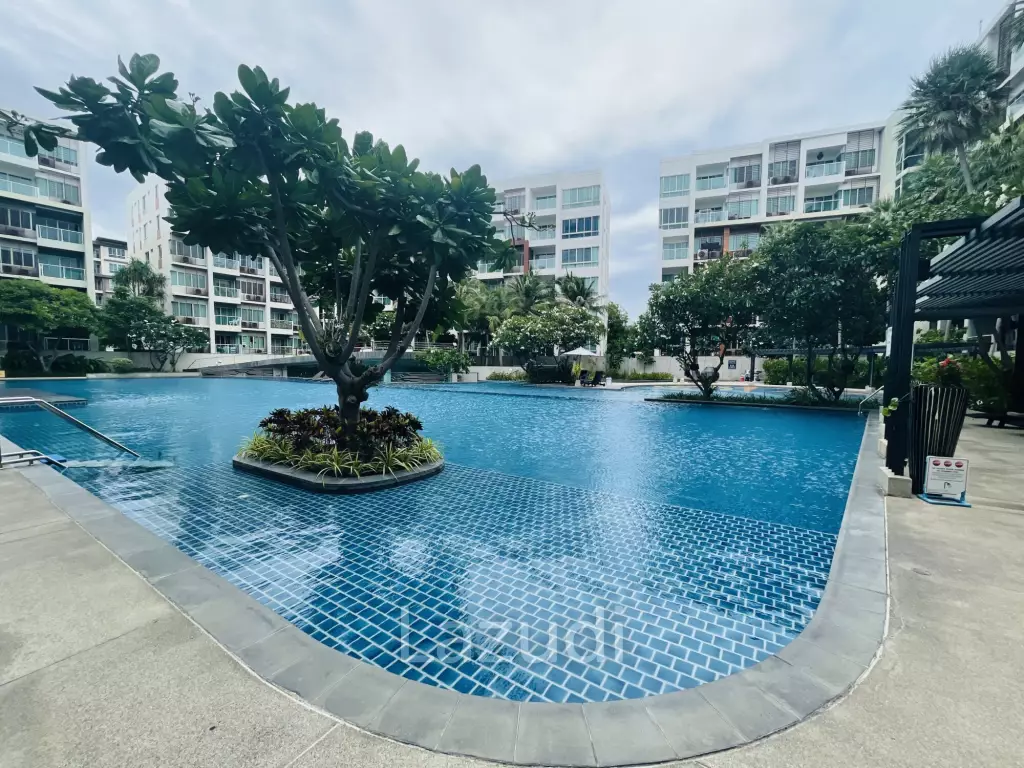 Seacraze: 2 Bedroom Condo at 5th Floor
