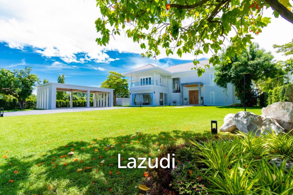 2,600 Sqm 4 Bed 5 Bath Villa For Sale