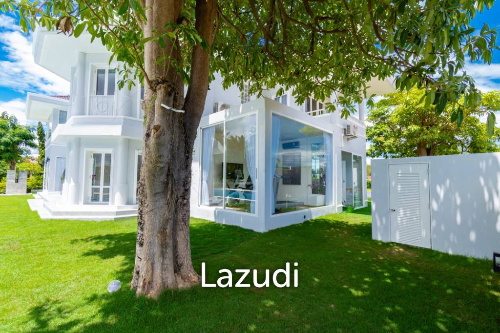 2,600 Sqm 4 Bed 5 Bath Villa For Sale