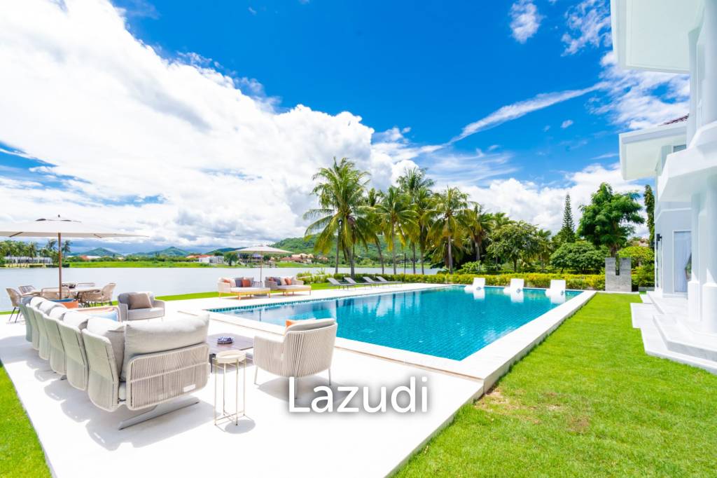 2,600 Sqm 4 Bed 5 Bath Villa For Sale