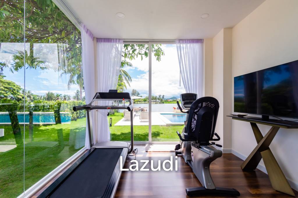 2,600 Sqm 4 Bed 5 Bath Villa For Sale