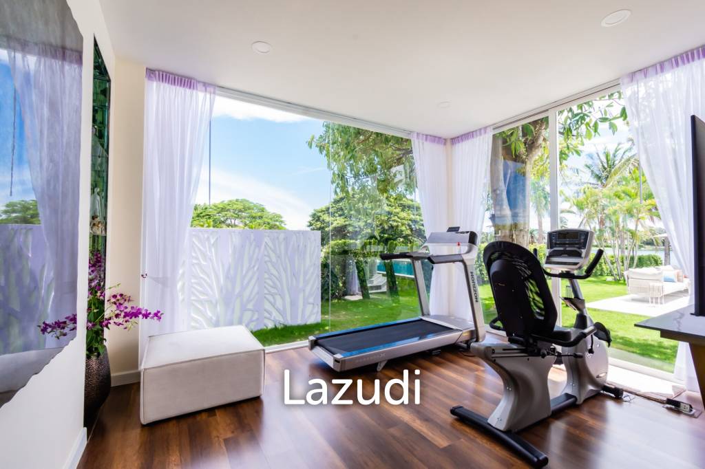 2,600 Sqm 4 Bed 5 Bath Villa For Sale