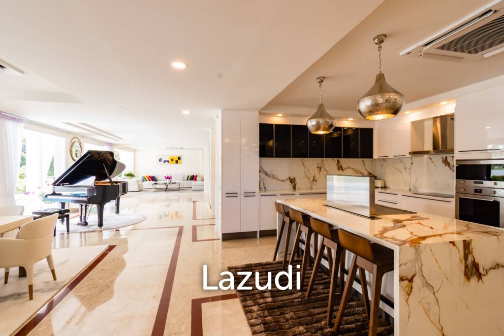 2,600 Sqm 4 Bed 5 Bath Villa For Sale