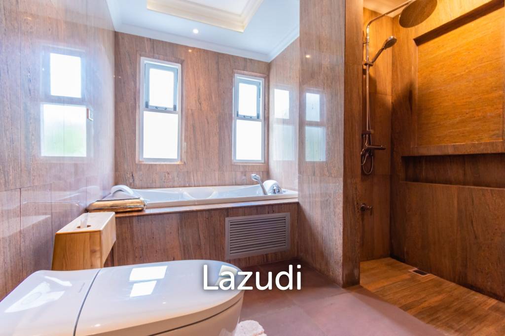 2,600 Sqm 4 Bed 5 Bath Villa For Sale