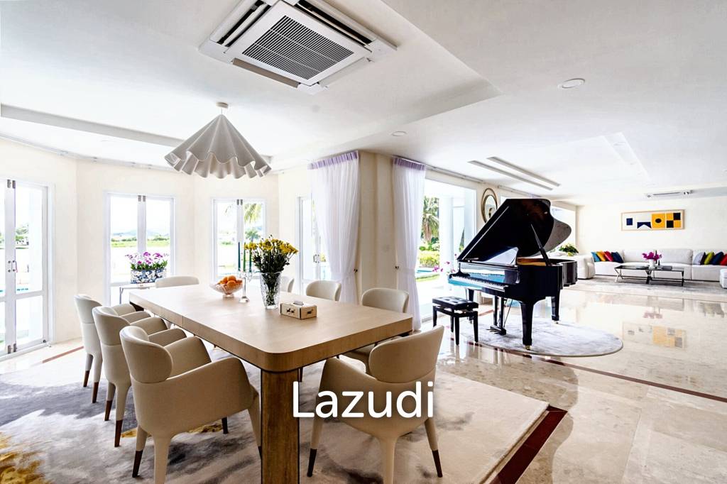 2,600 Sqm 4 Bed 5 Bath Villa For Sale