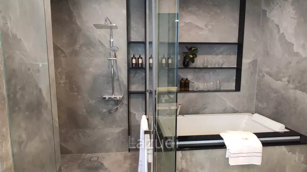 5 Bed 7 Bath 695 SQ.M THE GENTRY Sukhumvit-Bangna