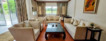 4 Beds Lake and Golf View Villa in Laguna