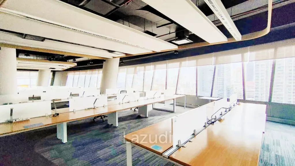 Office space for rent in Huaykwang