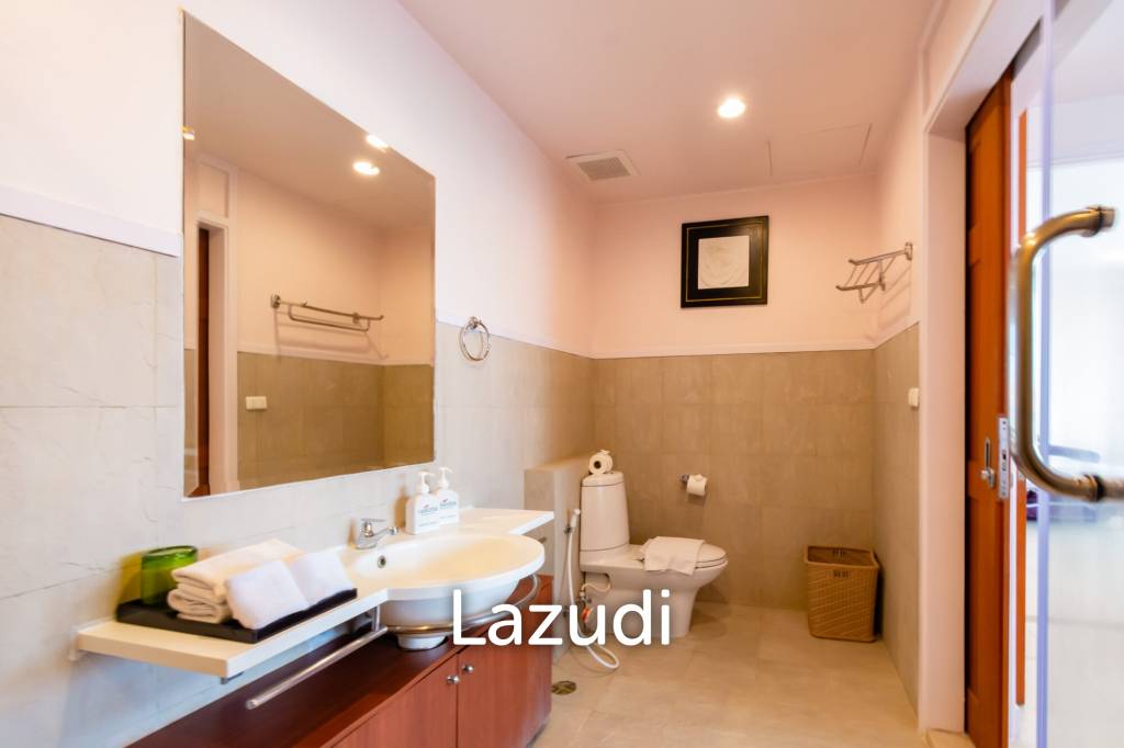 BOATHOUSE : 2 Bed Seaview Condo