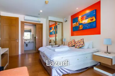 BOATHOUSE :  1 Bed Pool Access Condo