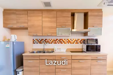 BOATHOUSE : 1 Bed Duplex condo with Pool View