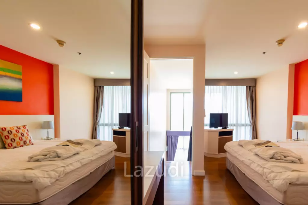 BOATHOUSE : 1 Bed Duplex condo with Pool View