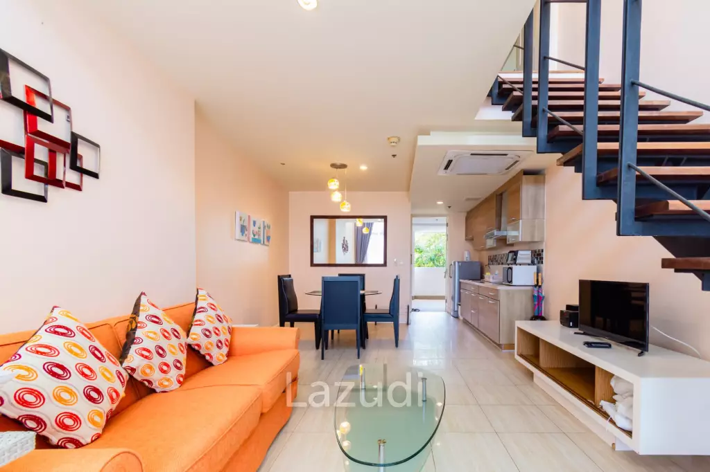 BOATHOUSE : 1 Bed Duplex condo with Pool View