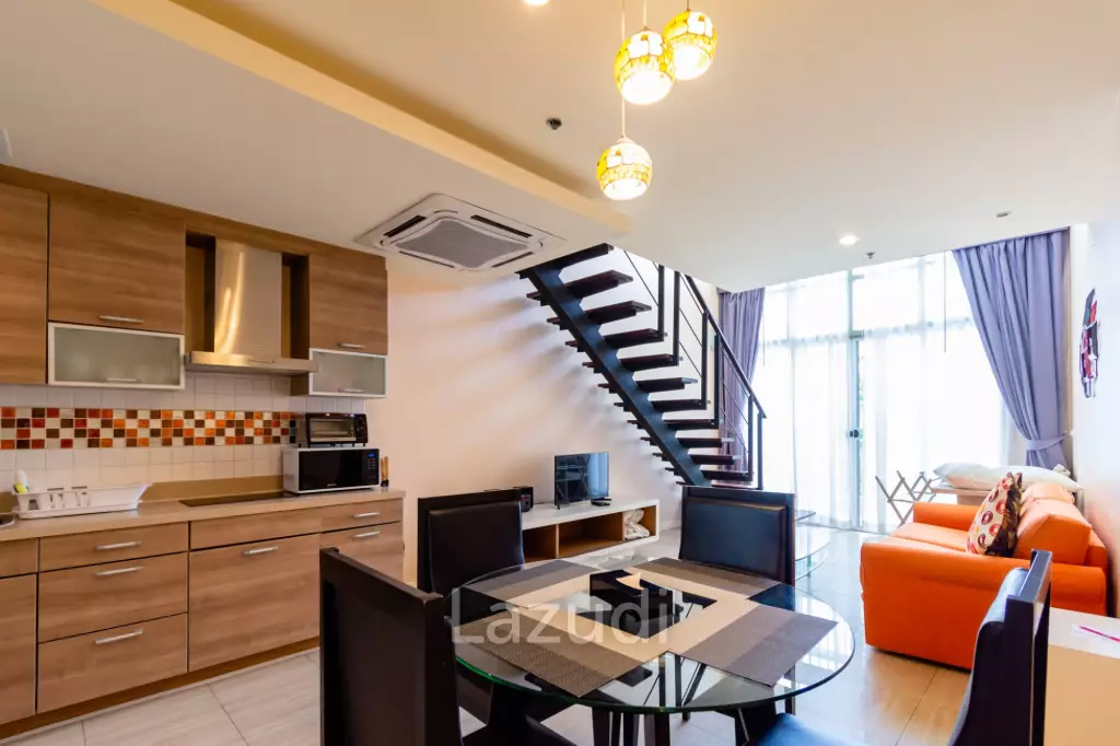 BOATHOUSE : 1 Bed Duplex condo with Pool View
