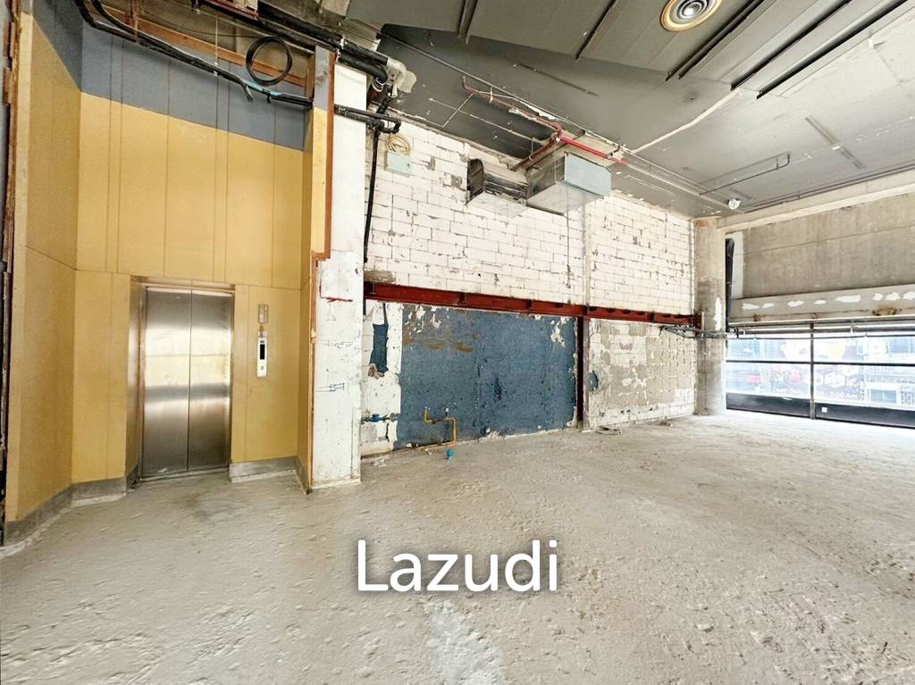 Prime Retail Space in Sukhumvit 22: Perfect for Restaurants, Clinics, Spas, Cafe, Etc.