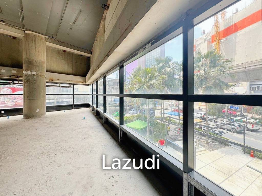 Prime Retail Space in Sukhumvit 22: Perfect for Restaurants, Clinics, Spas, Cafe, Etc.