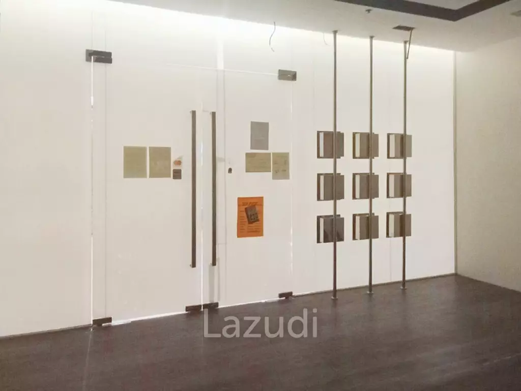 Retail space for rent in Silom