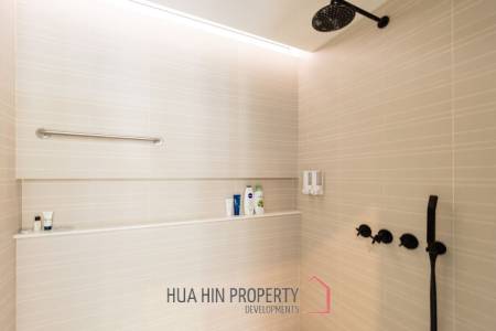 WAN VAYLA CONDO : 2 bed beachfront condo