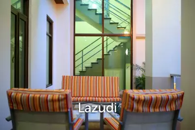 5 Bedrooms 7 Bathrooms 450 SQ.M Highgrove Villa