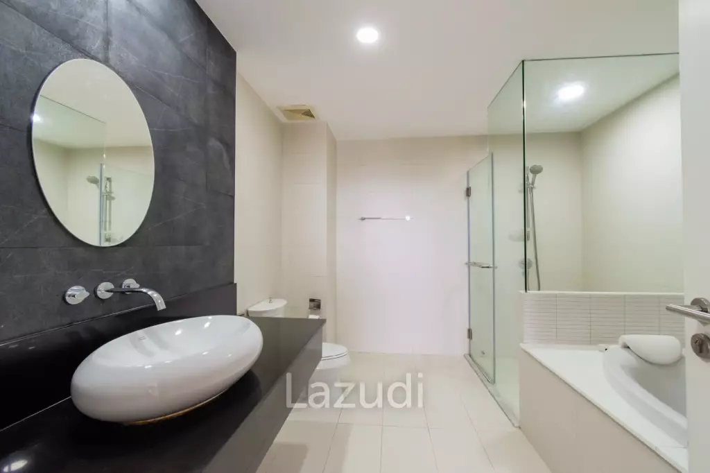 MALIBU : 2 Bed Pool View Condo