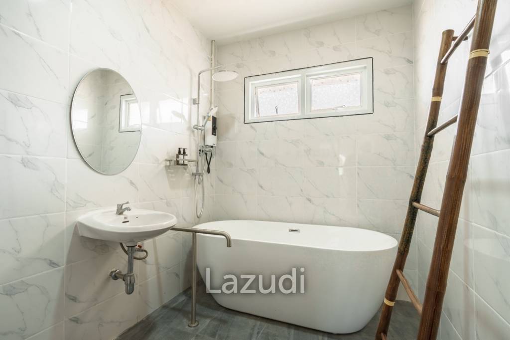 4 Bedrooms Cozy House for Rent in City