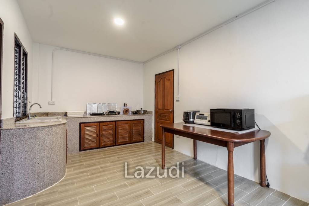 4 Bedrooms Cozy House for Rent in City