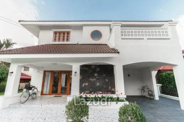 4 Bedrooms Cozy House for Rent in City