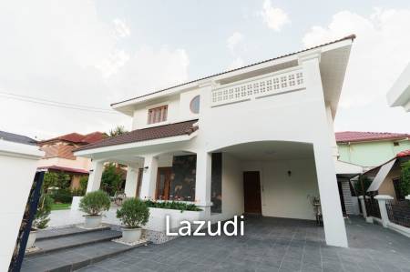 4 Bedrooms Cozy House for Rent in City