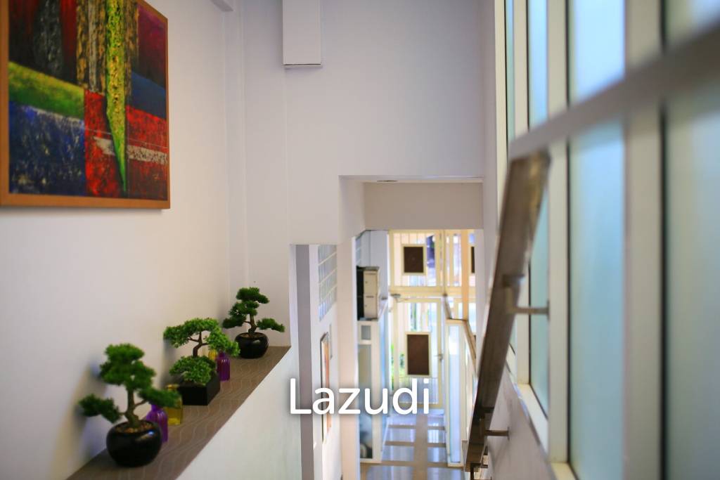 8 Beds 8 Baths 650 SQ.M Apartment in Pratumnak