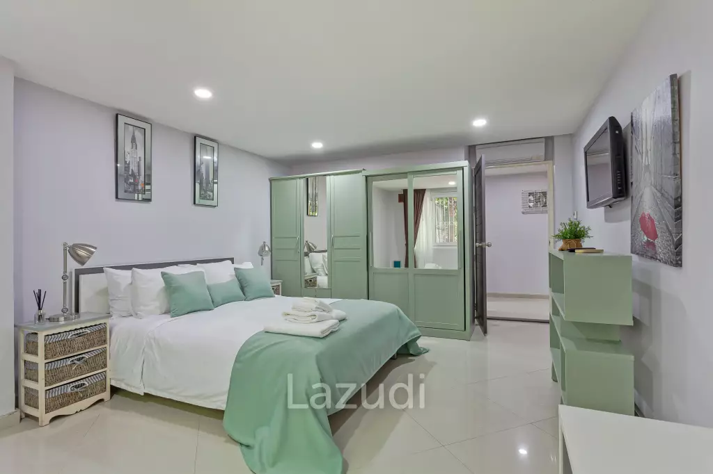 8 Beds 8 Baths 650 SQ.M Apartment in Pratumnak