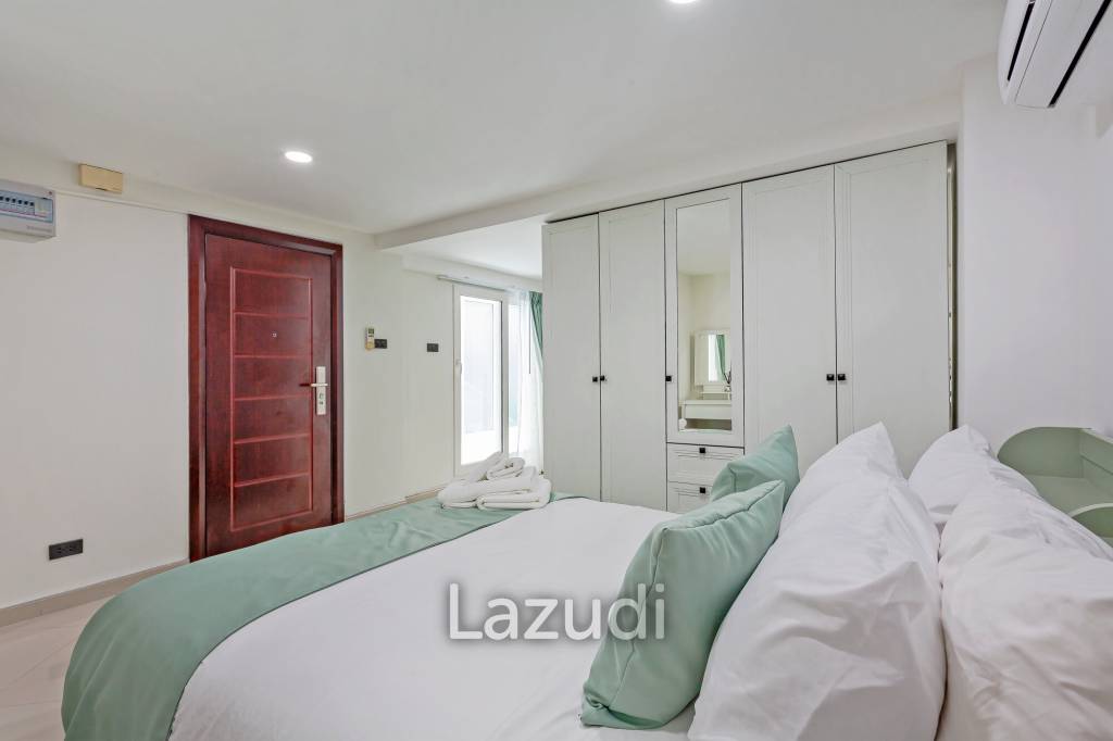 8 Beds 8 Baths 650 SQ.M Apartment in Pratumnak