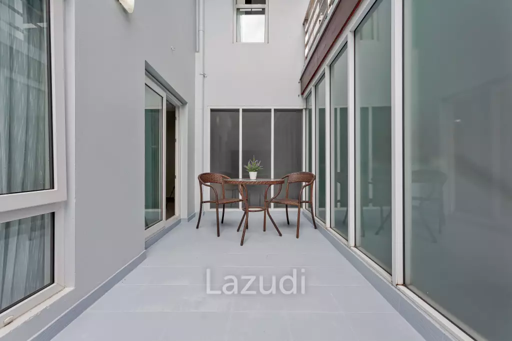 8 Beds 8 Baths 650 SQ.M Apartment in Pratumnak