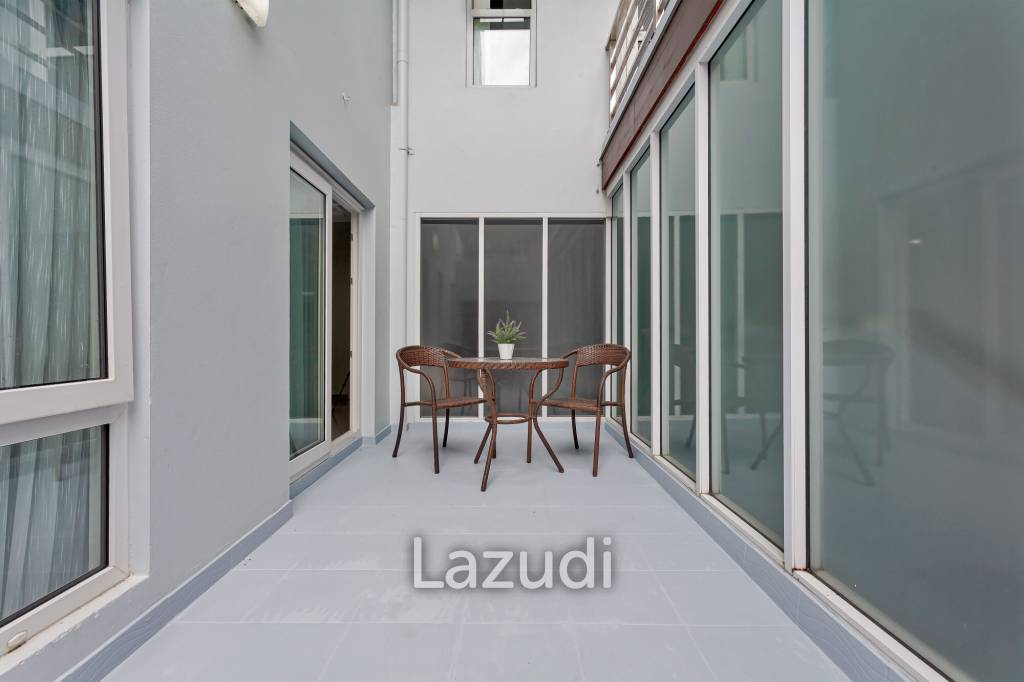 8 Beds 8 Baths 650 SQ.M Apartment in Pratumnak