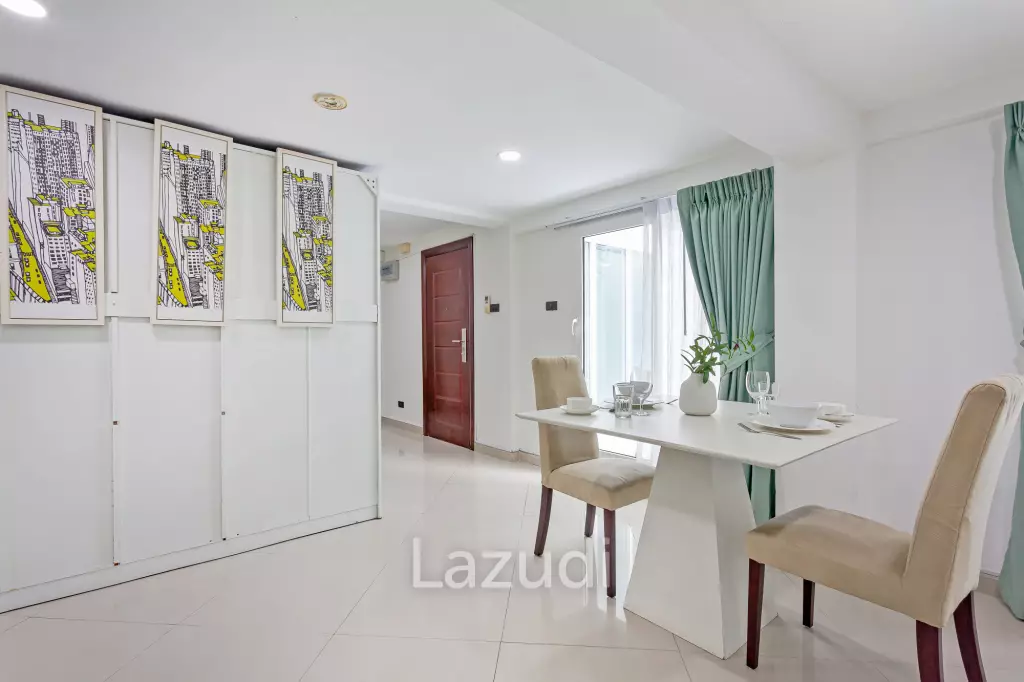 8 Beds 8 Baths 650 SQ.M Apartment in Pratumnak
