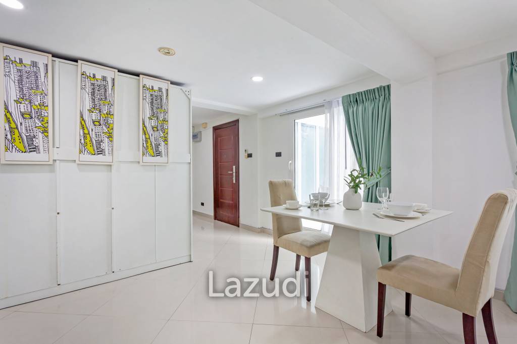 8 Beds 8 Baths 650 SQ.M Apartment in Pratumnak