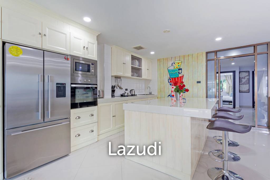 8 Beds 8 Baths 650 SQ.M Apartment in Pratumnak