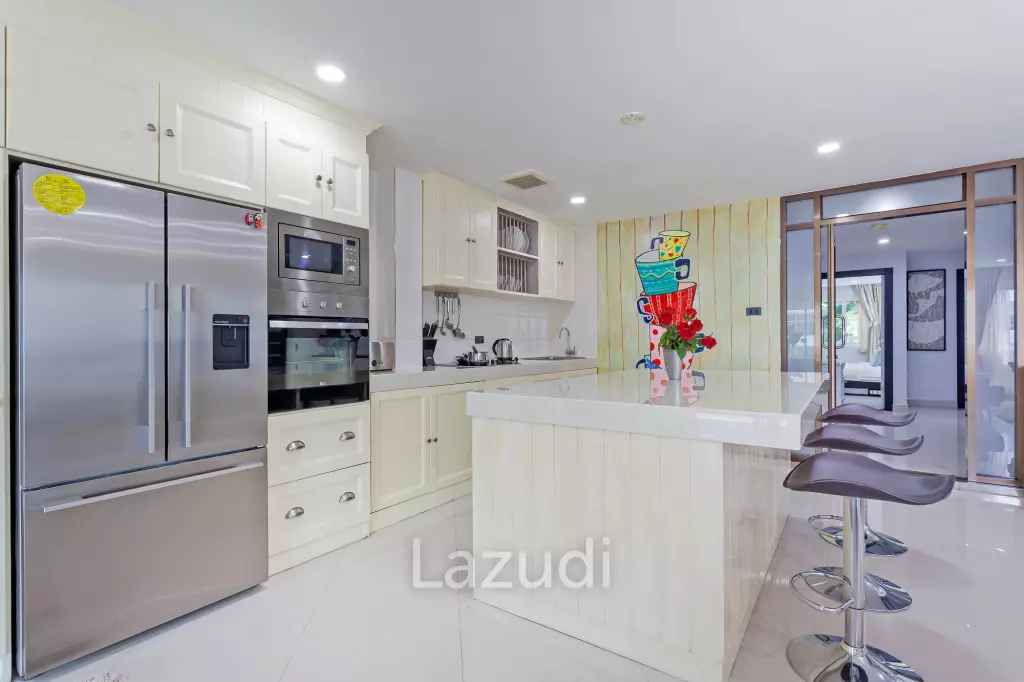 8 Beds 8 Baths 650 SQ.M Apartment in Pratumnak