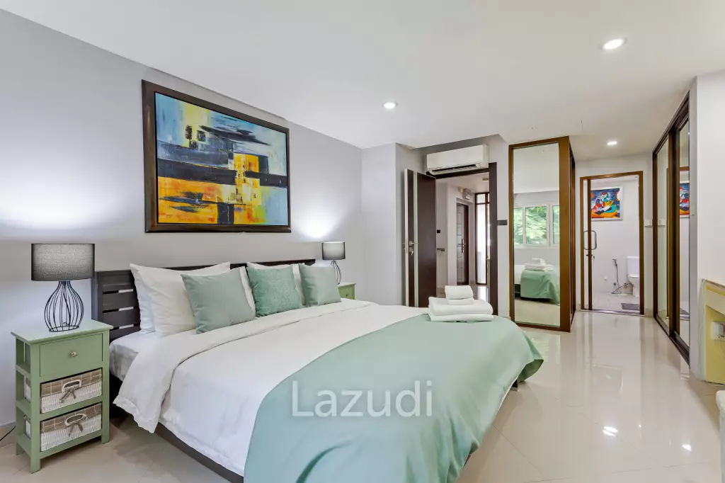 8 Beds 8 Baths 650 SQ.M Apartment in Pratumnak