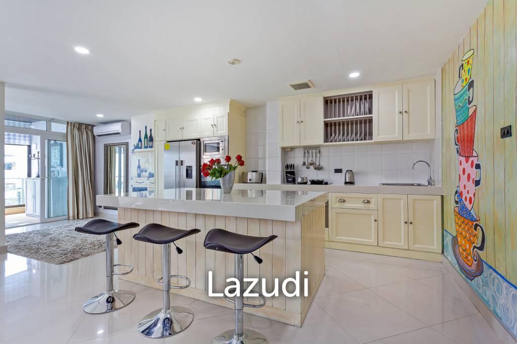 8 Beds 8 Baths 650 SQ.M Apartment in Pratumnak